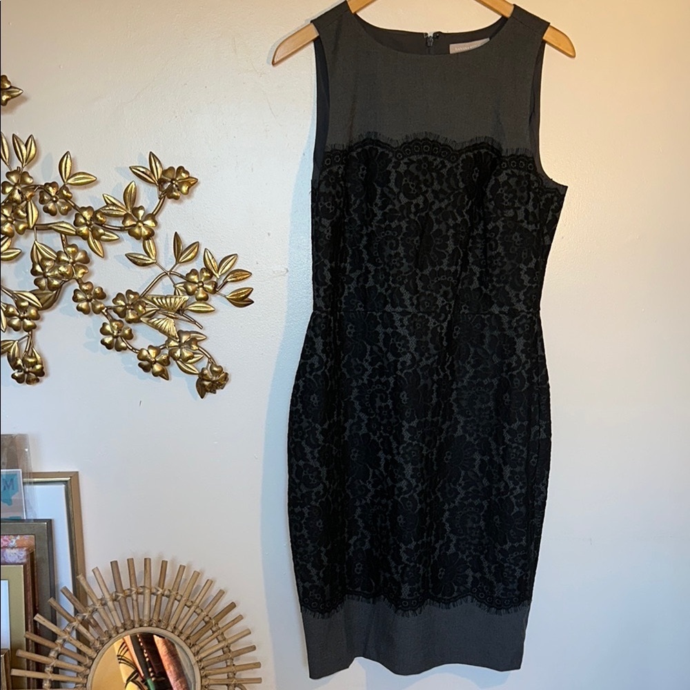Elegant Wool and Black Lace Dress - Picture 2 of 6